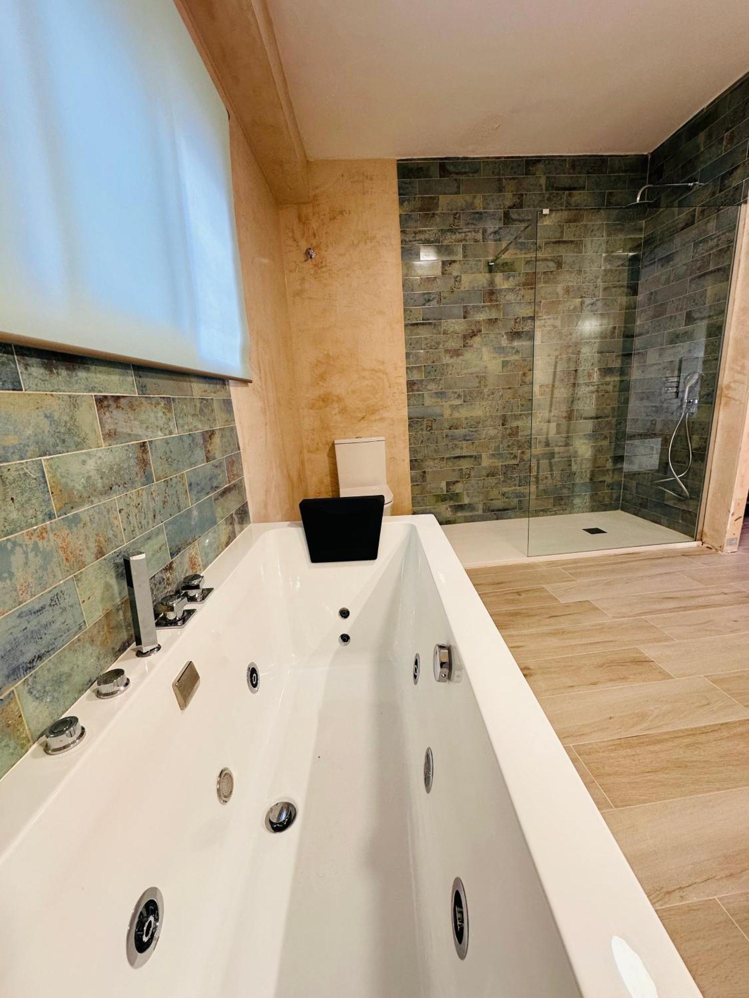 רונדה Cherry Jacuzzi Apartment מראה חיצוני תמונה